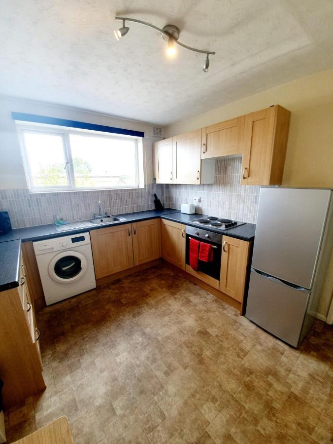 Rayleigh Town Centre 3 Bedroom Apartment ภายนอก รูปภาพ